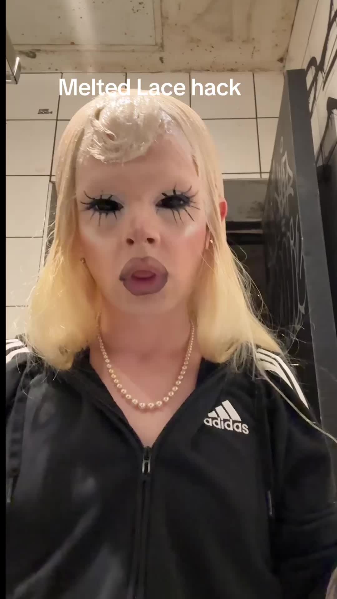 @x_x