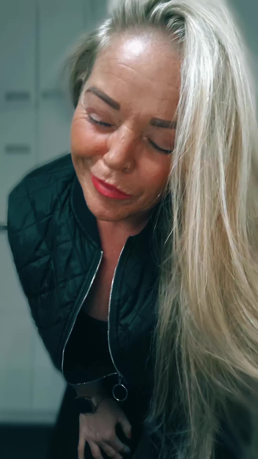 @🎶🇩🇪Janine 🇩🇪🎧