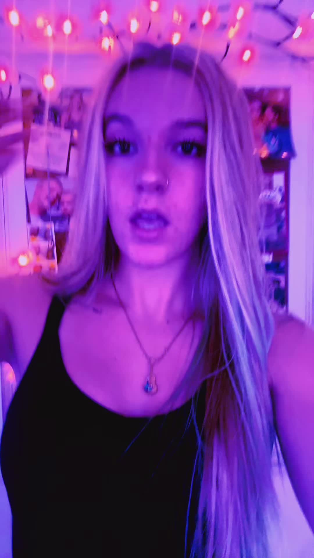 @heyitscoco420