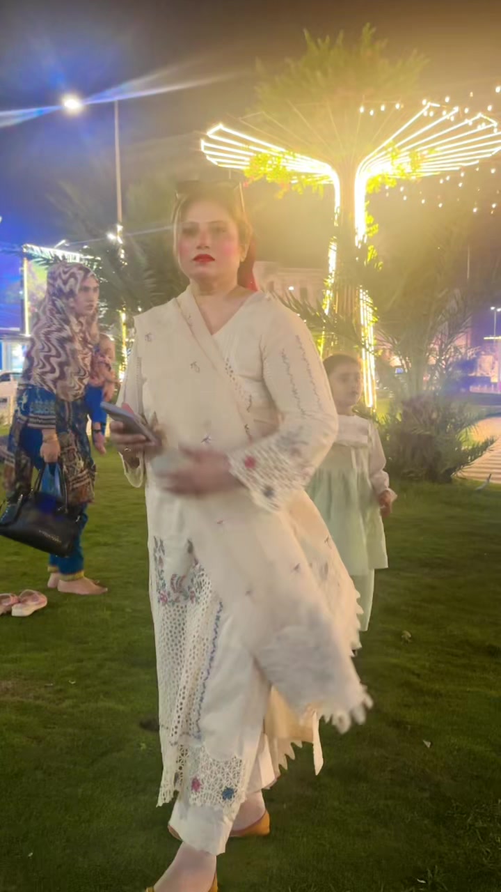 @Munazza rizvi Official