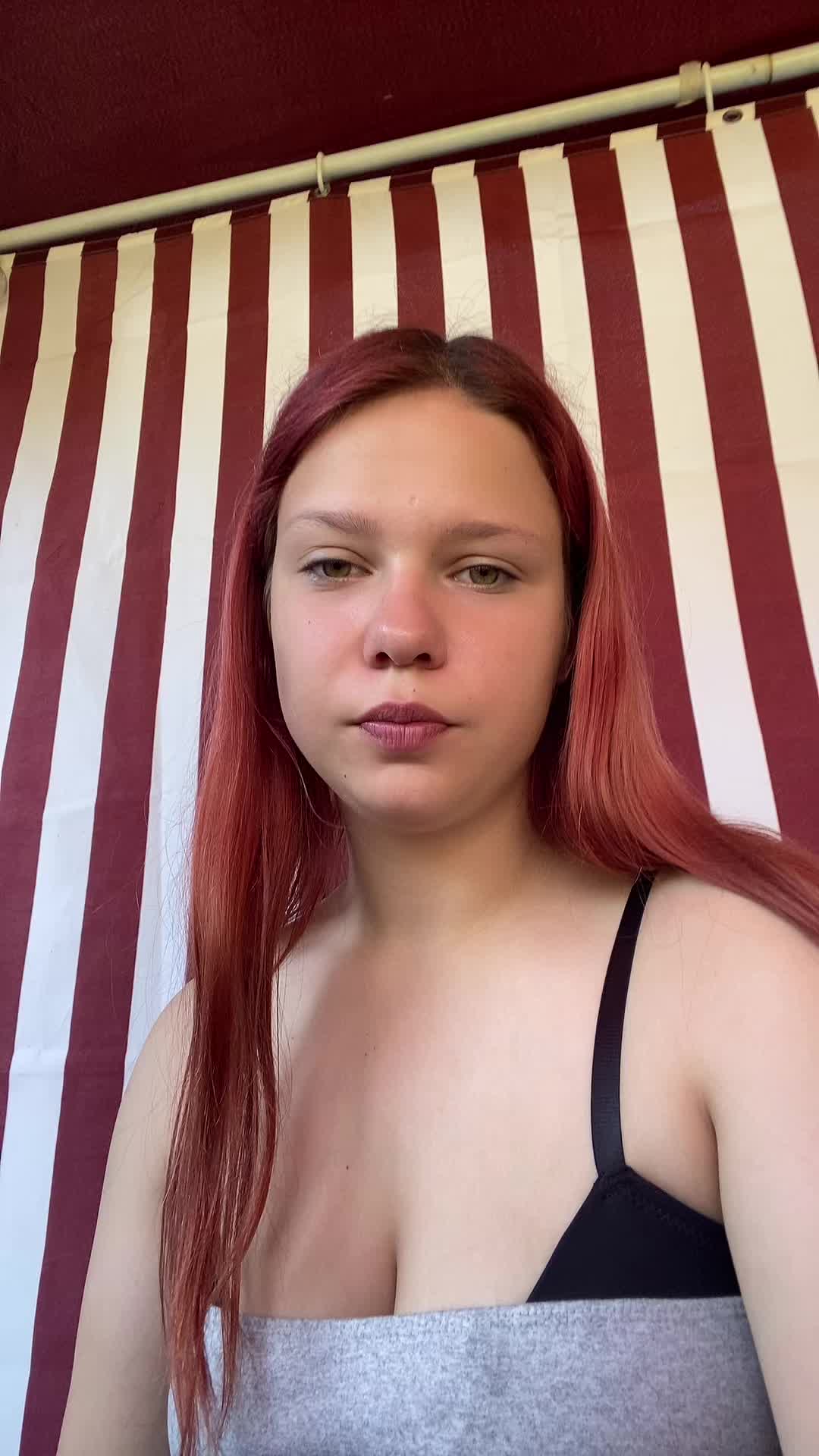 @larissabaddie1