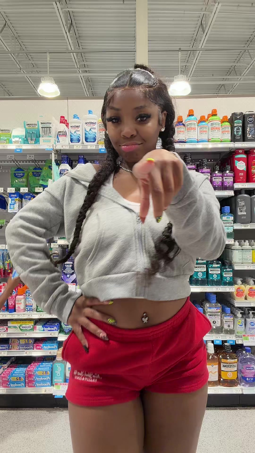 @Moniee B. 🤍
