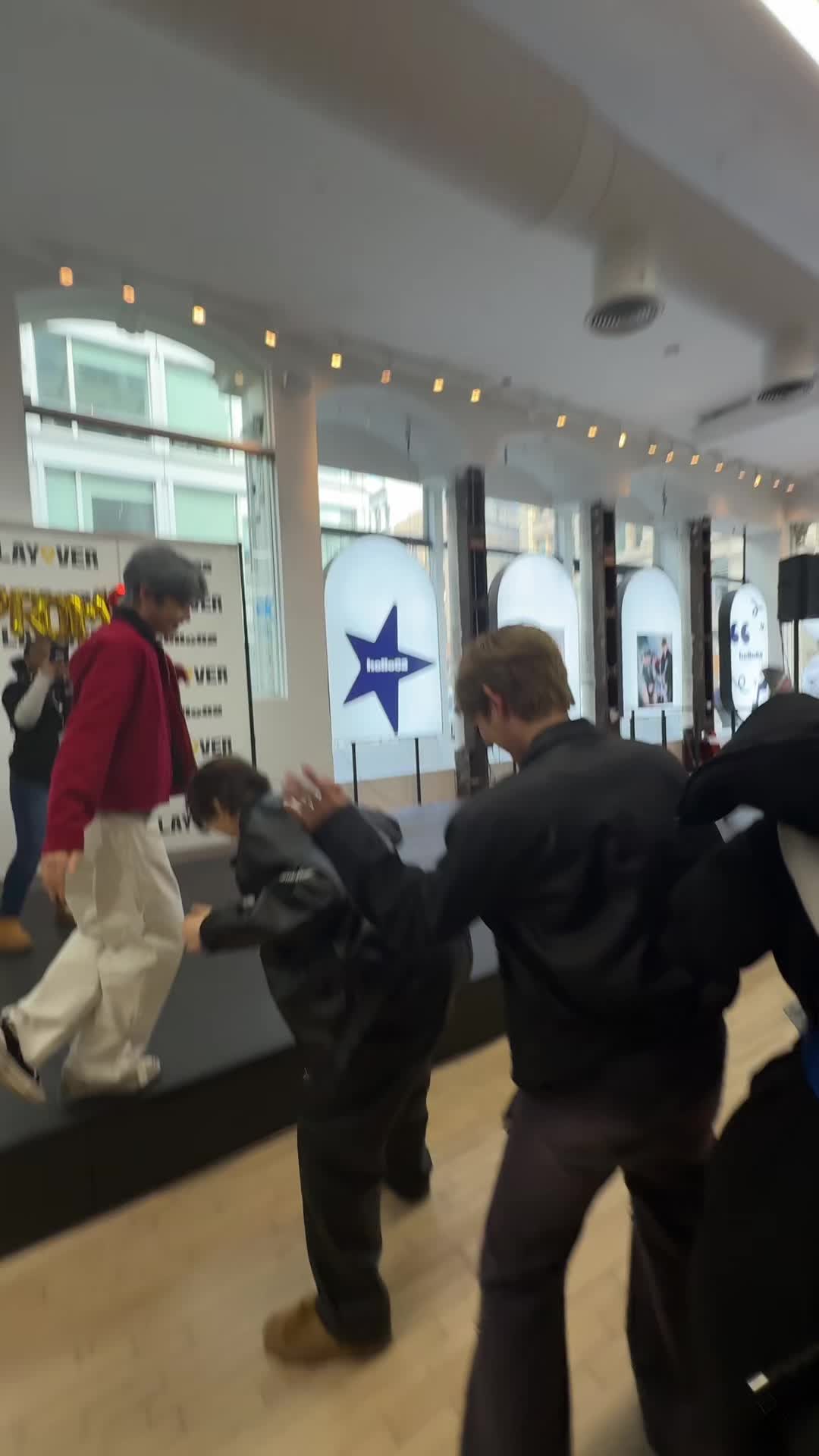 @ray ⋆₊ ♱
