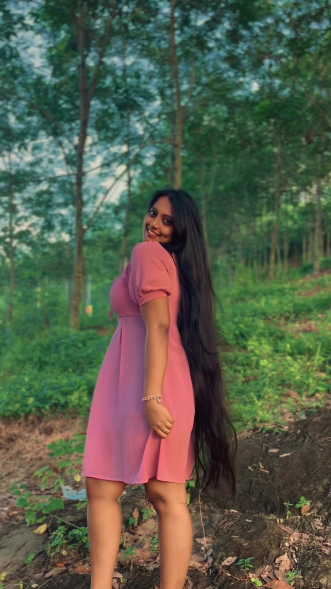 @Tharu🦄💜
