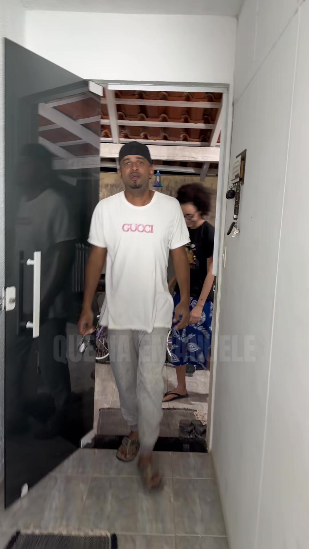 @Qu&eacute;sia e fam&iacute;lia J L