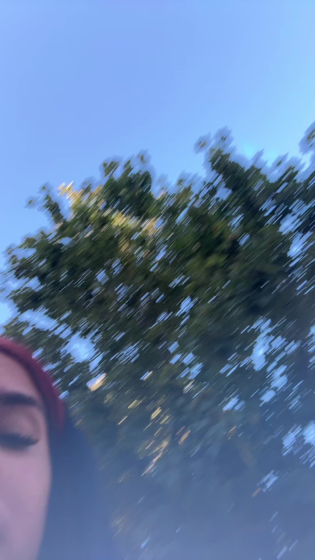 @hoyouisathot