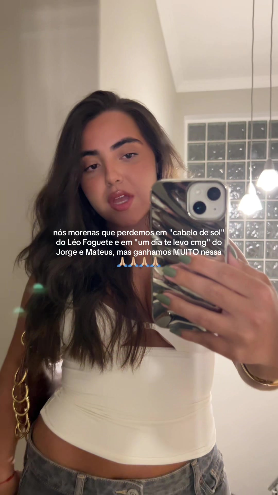 @lívia