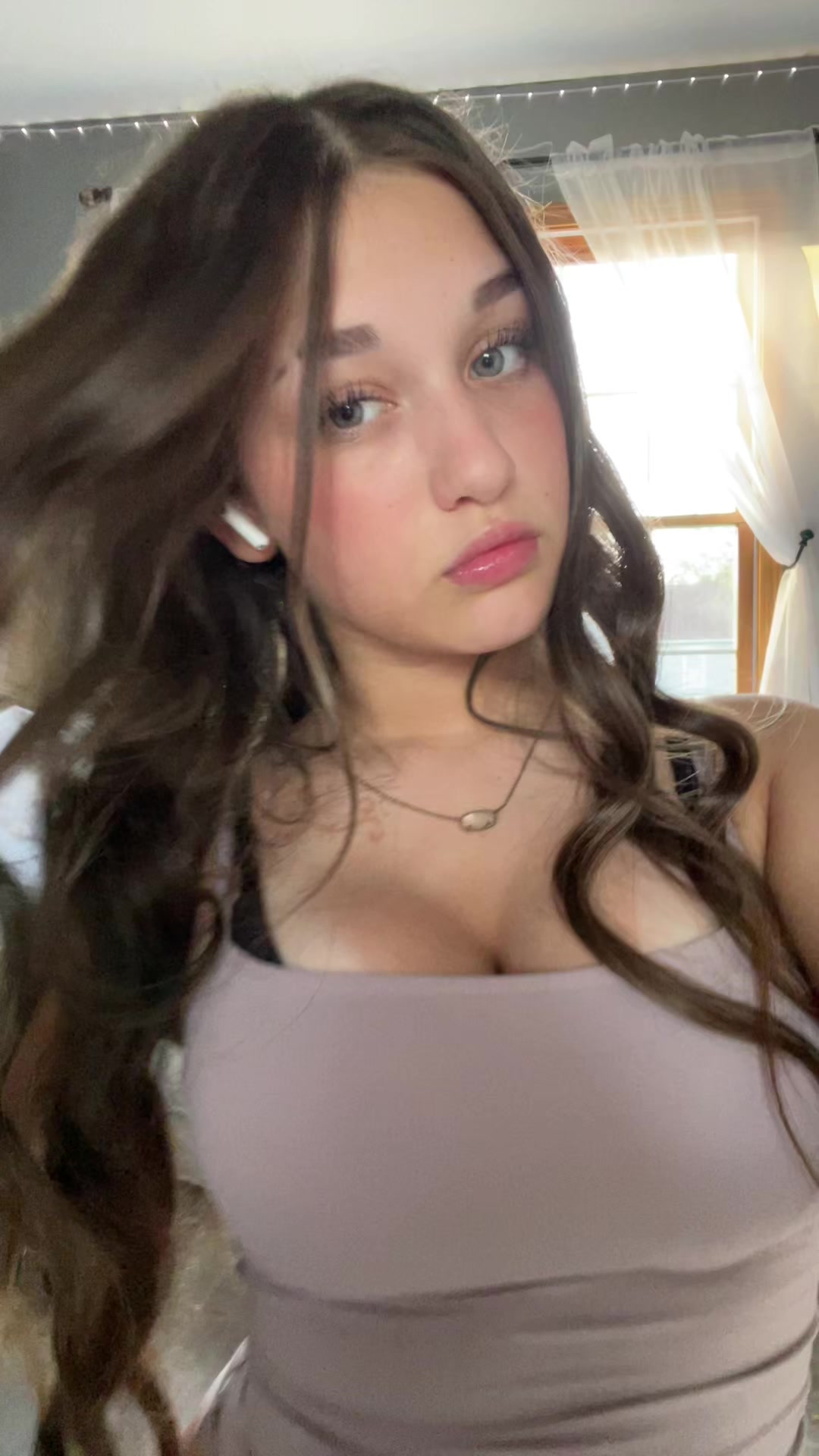 @Tzofia