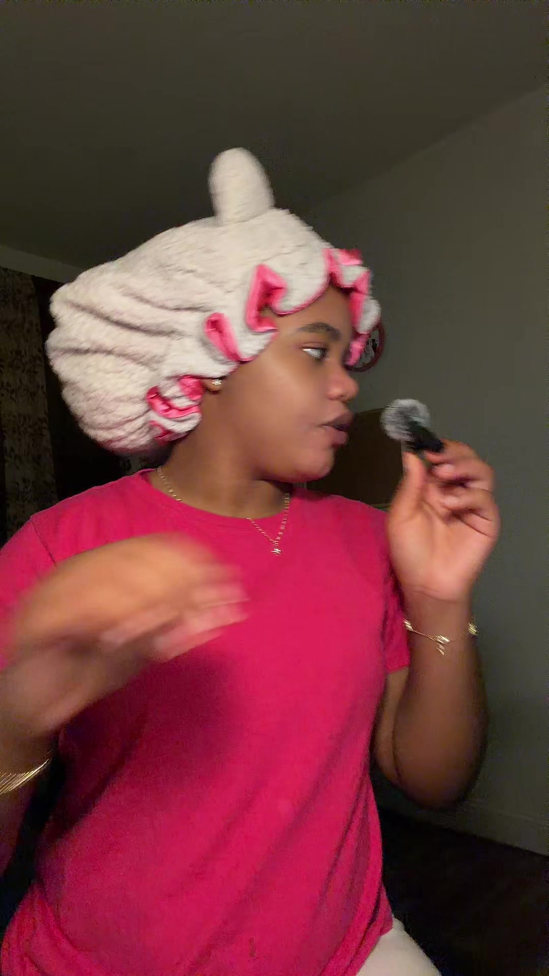 @𝒩𝒾𝒶