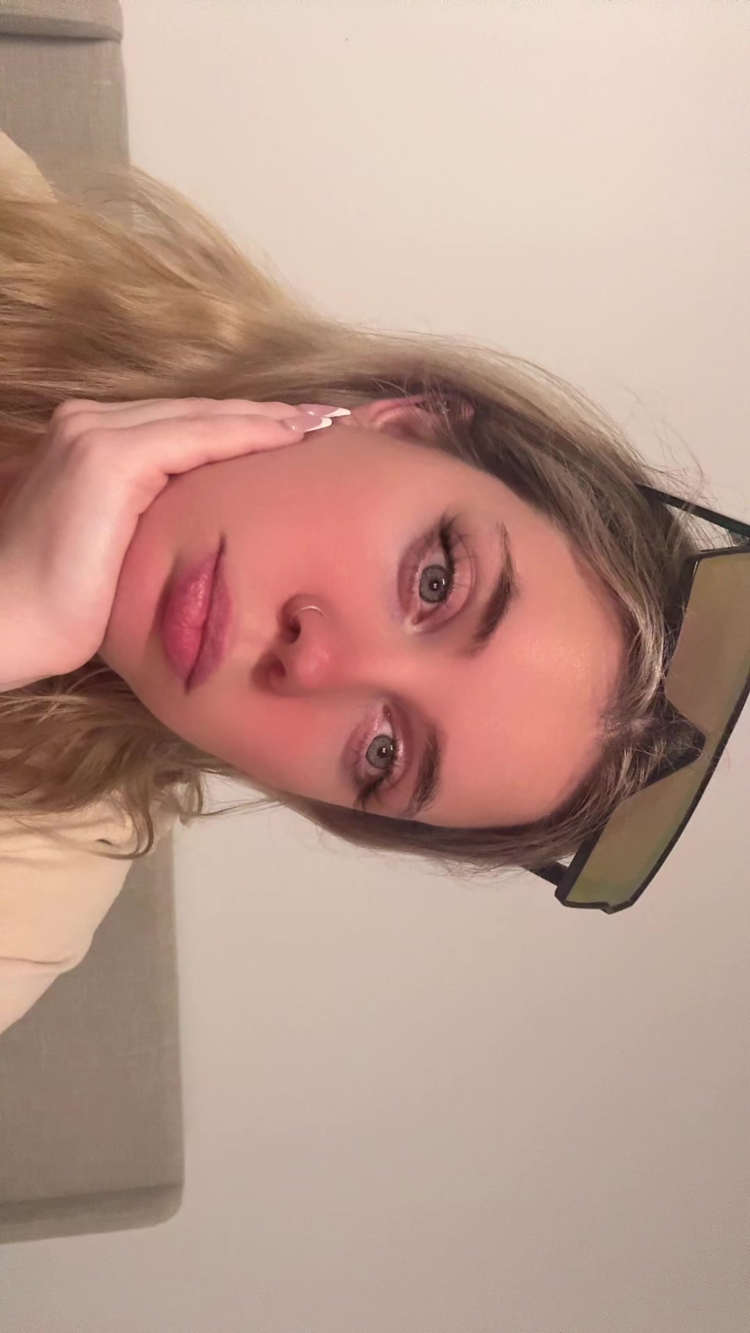 @Em𑣲