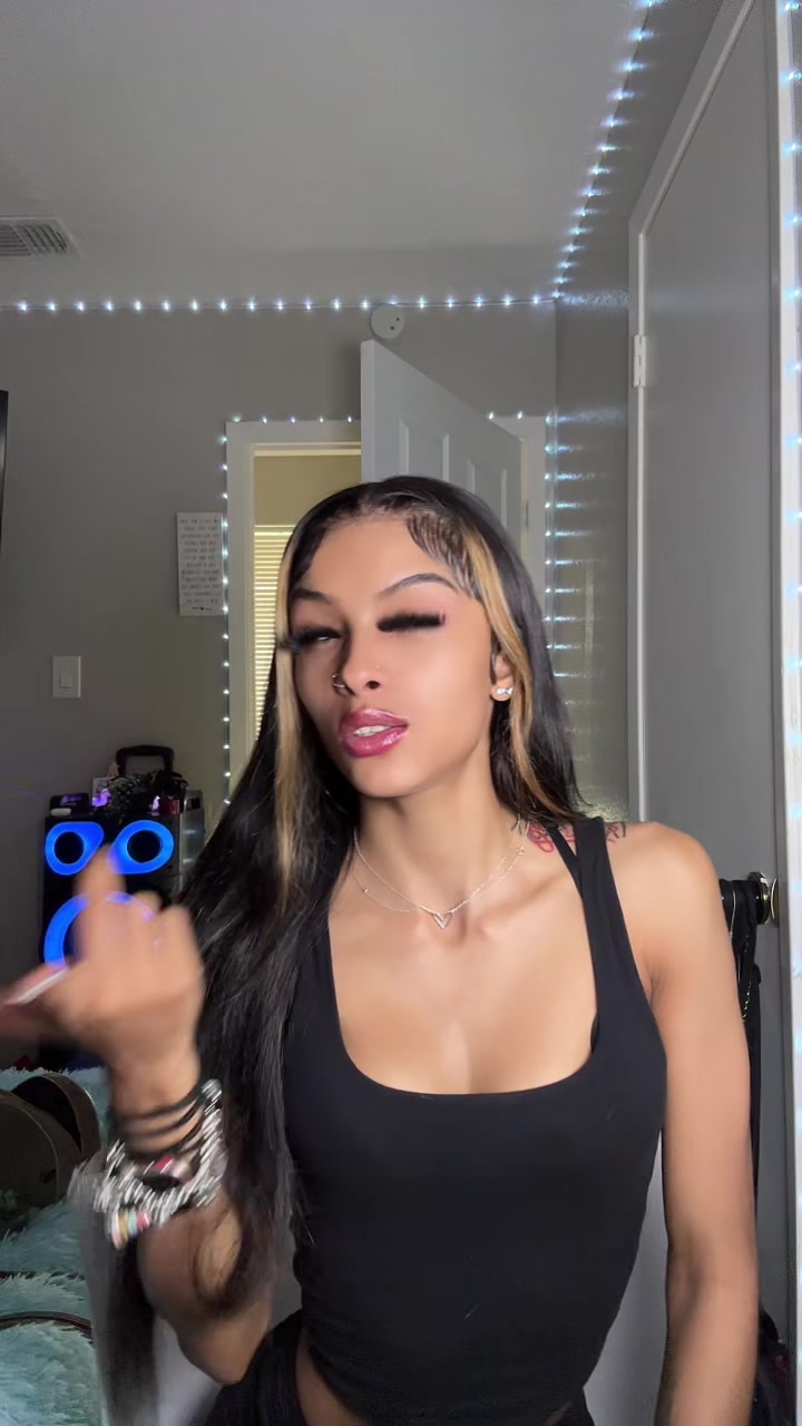 @thareal.christina._