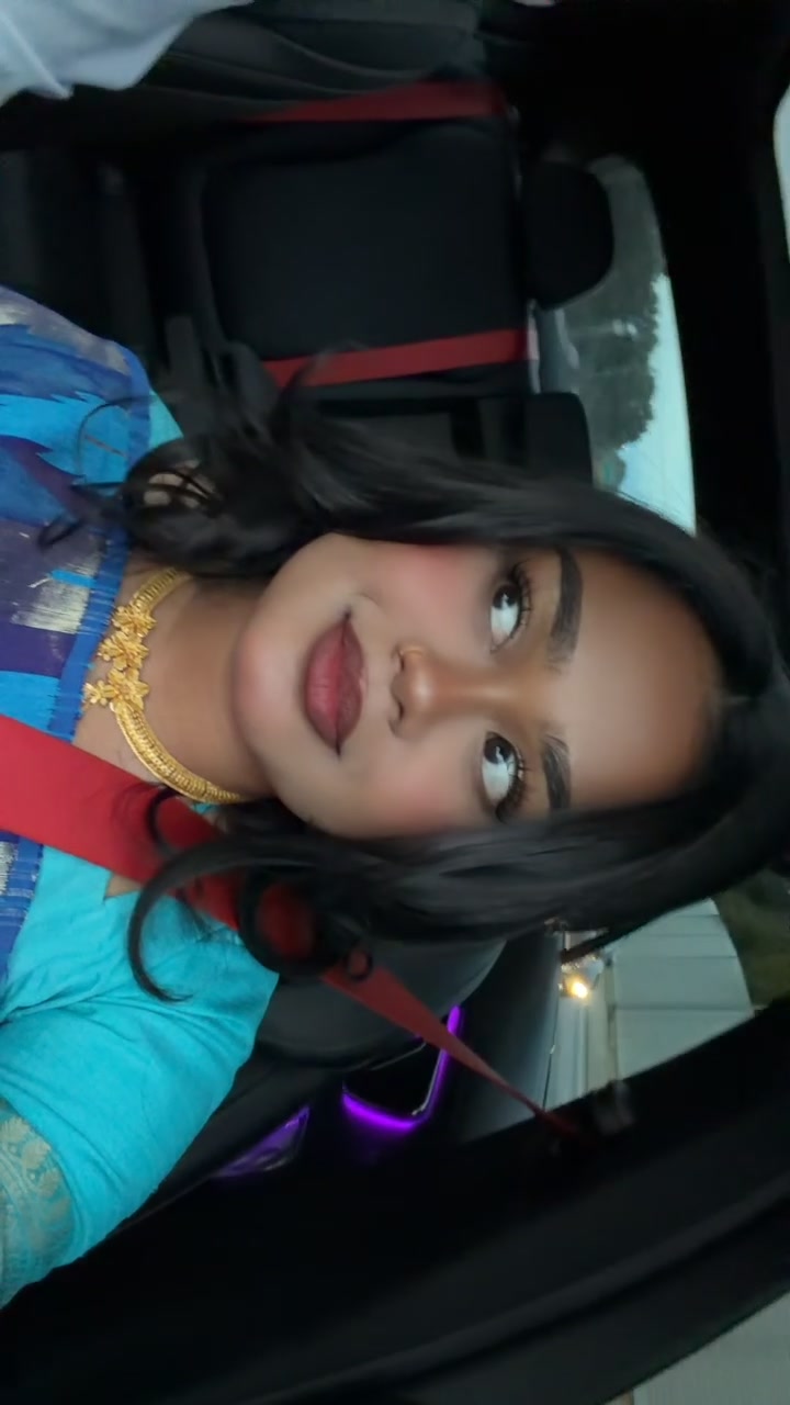 @Monii
