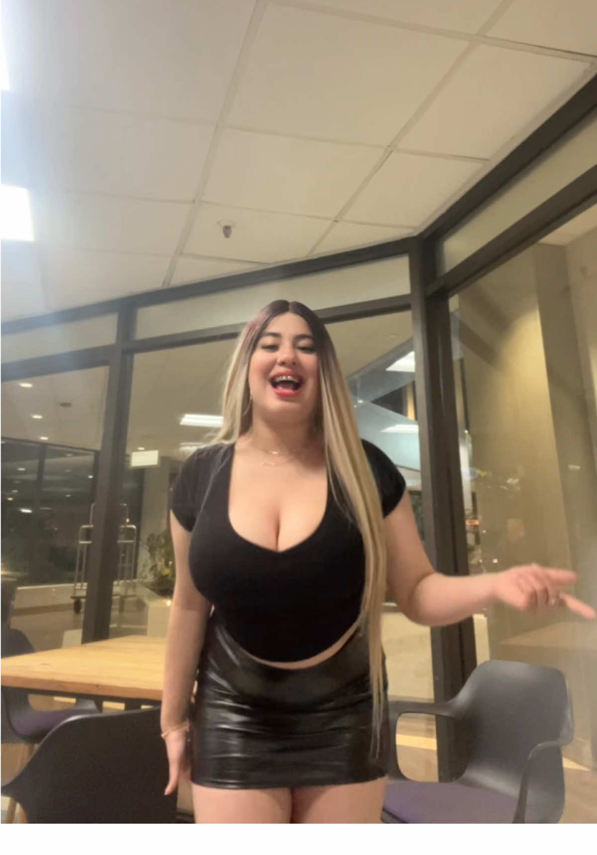 @Monica._.us