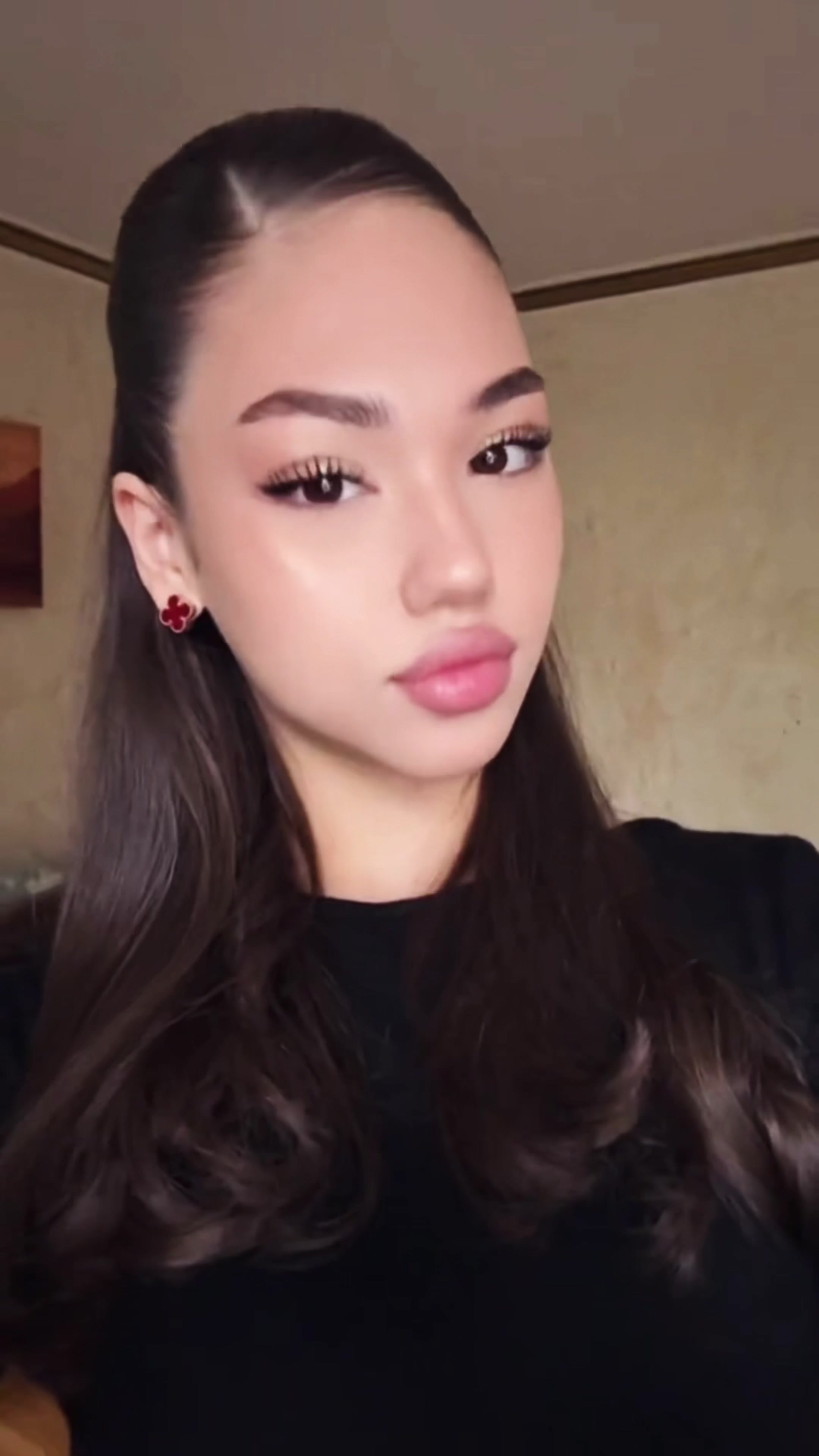 @𝐄