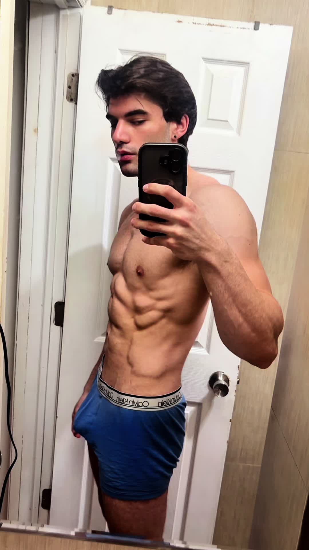 @ᛣayro