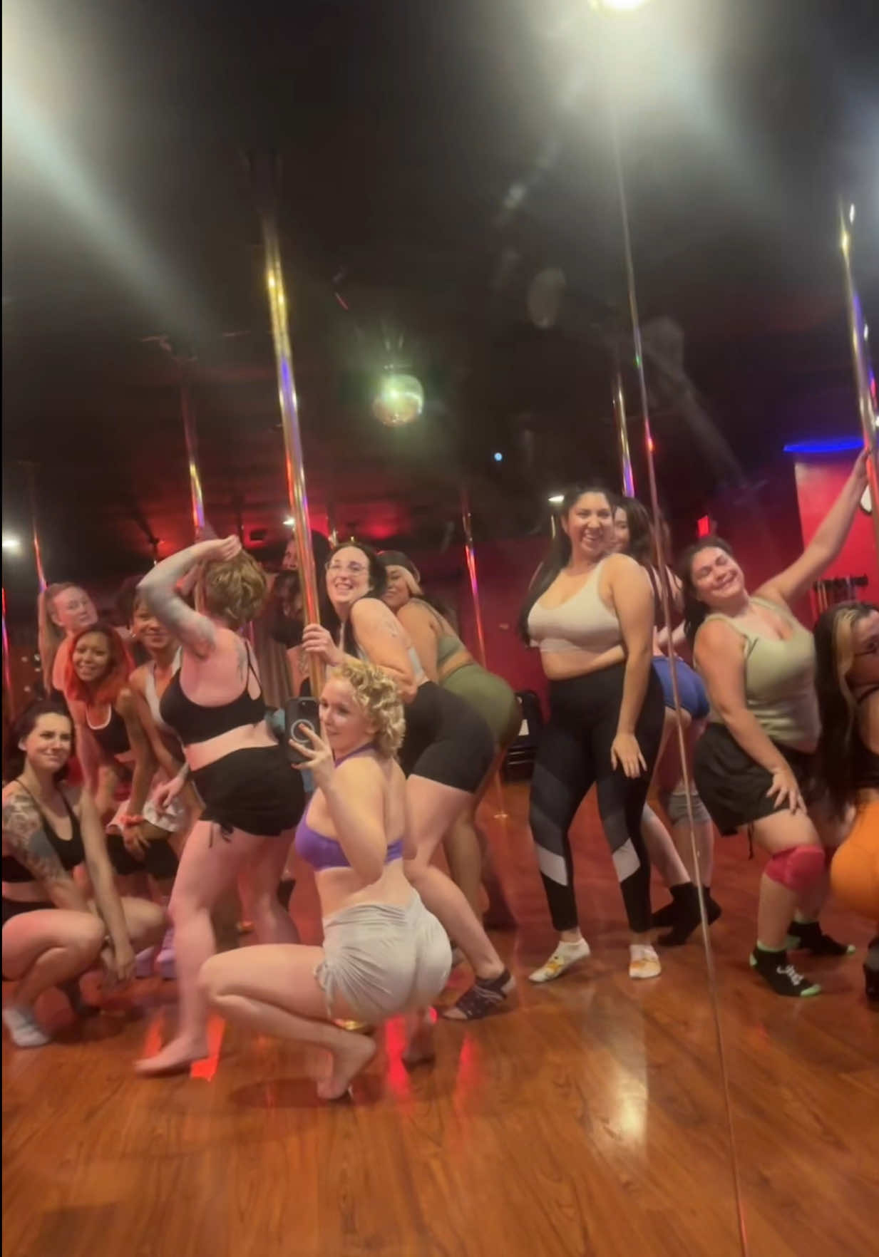 @polefitnessstudio