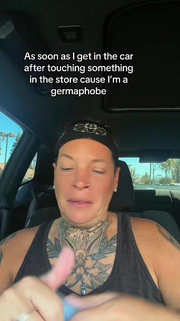 @Crazyauntchronicles