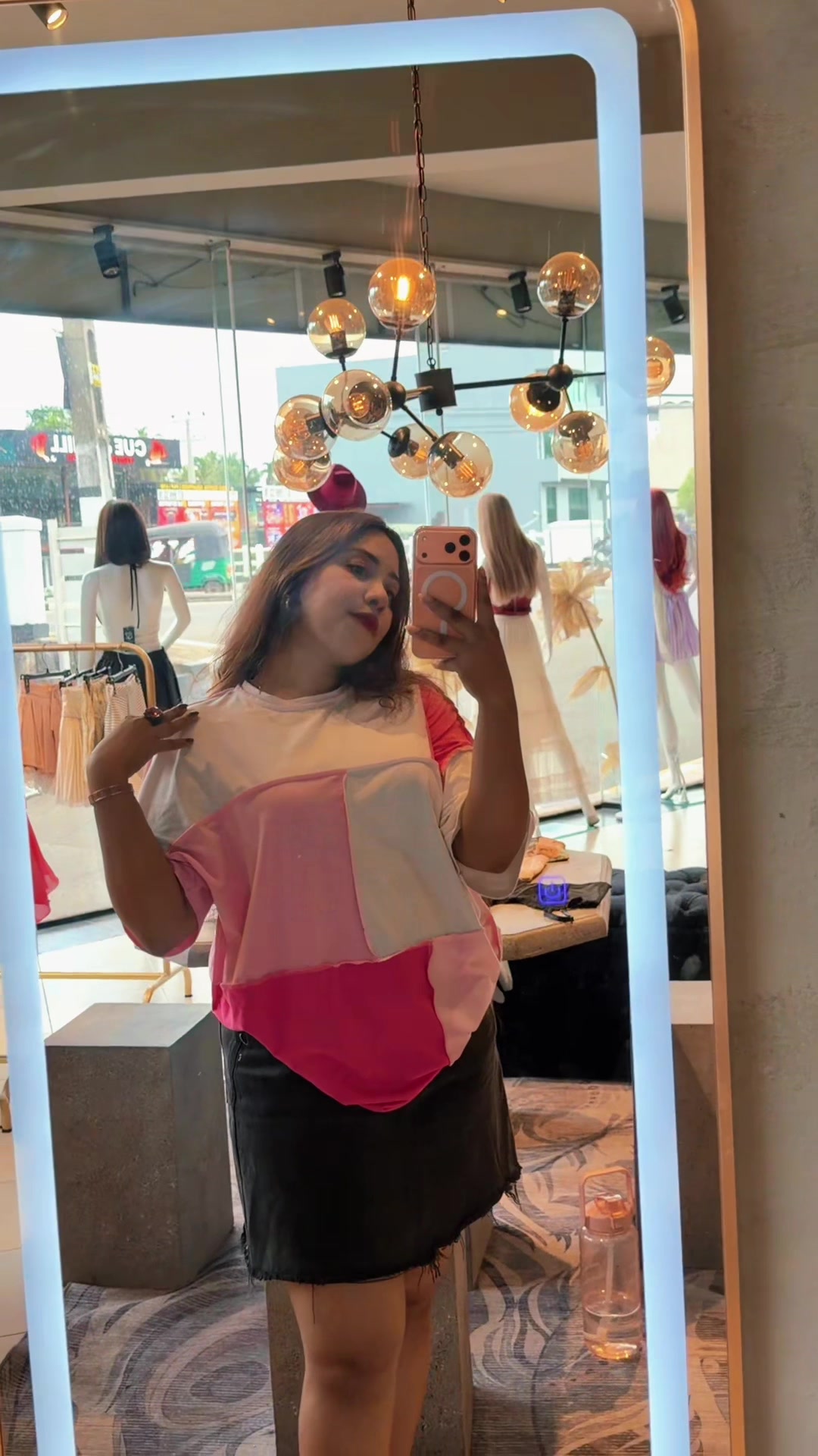 @𝐀𝐩𝐬𝐚𝐫𝐚𝐯𝐢🌻