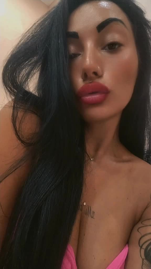@Noemylabratz👁️👄🫦🫶