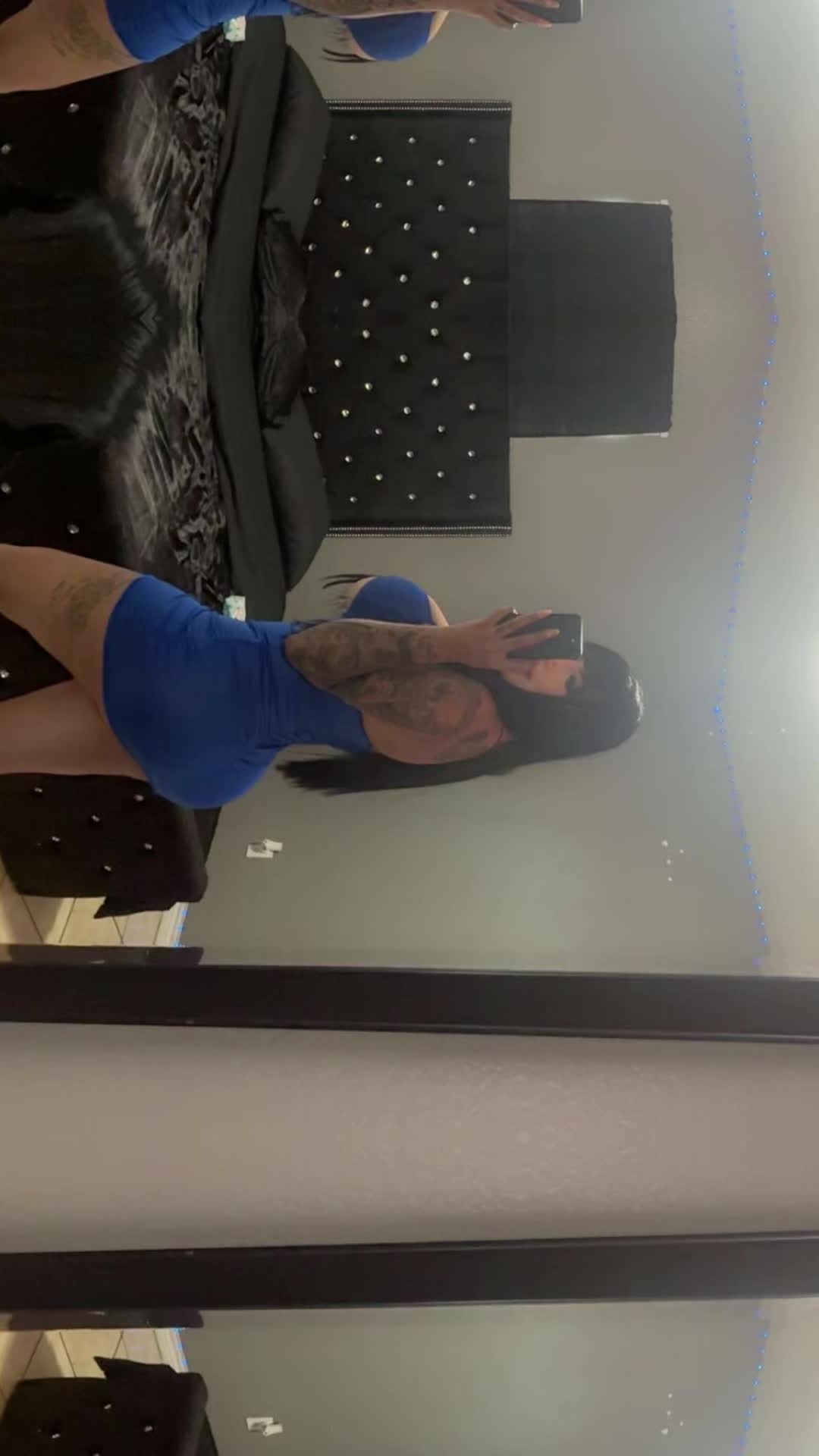 @Erikasaldana