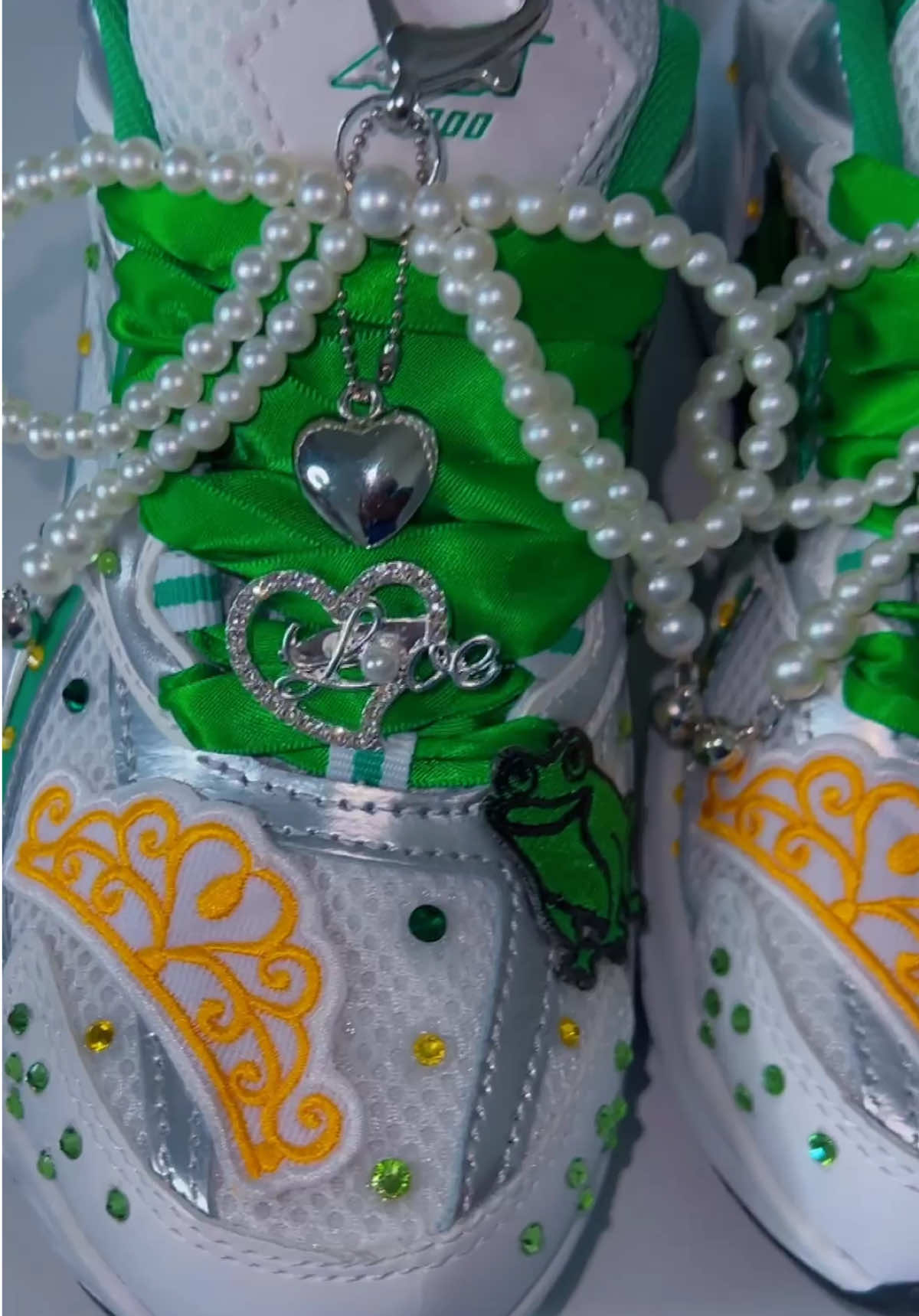 @UniqueLee Creations