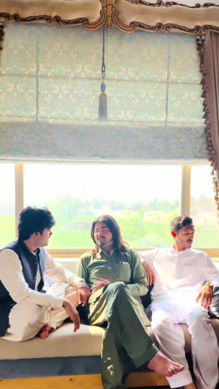 @ذيشان سلیمان خیل💸