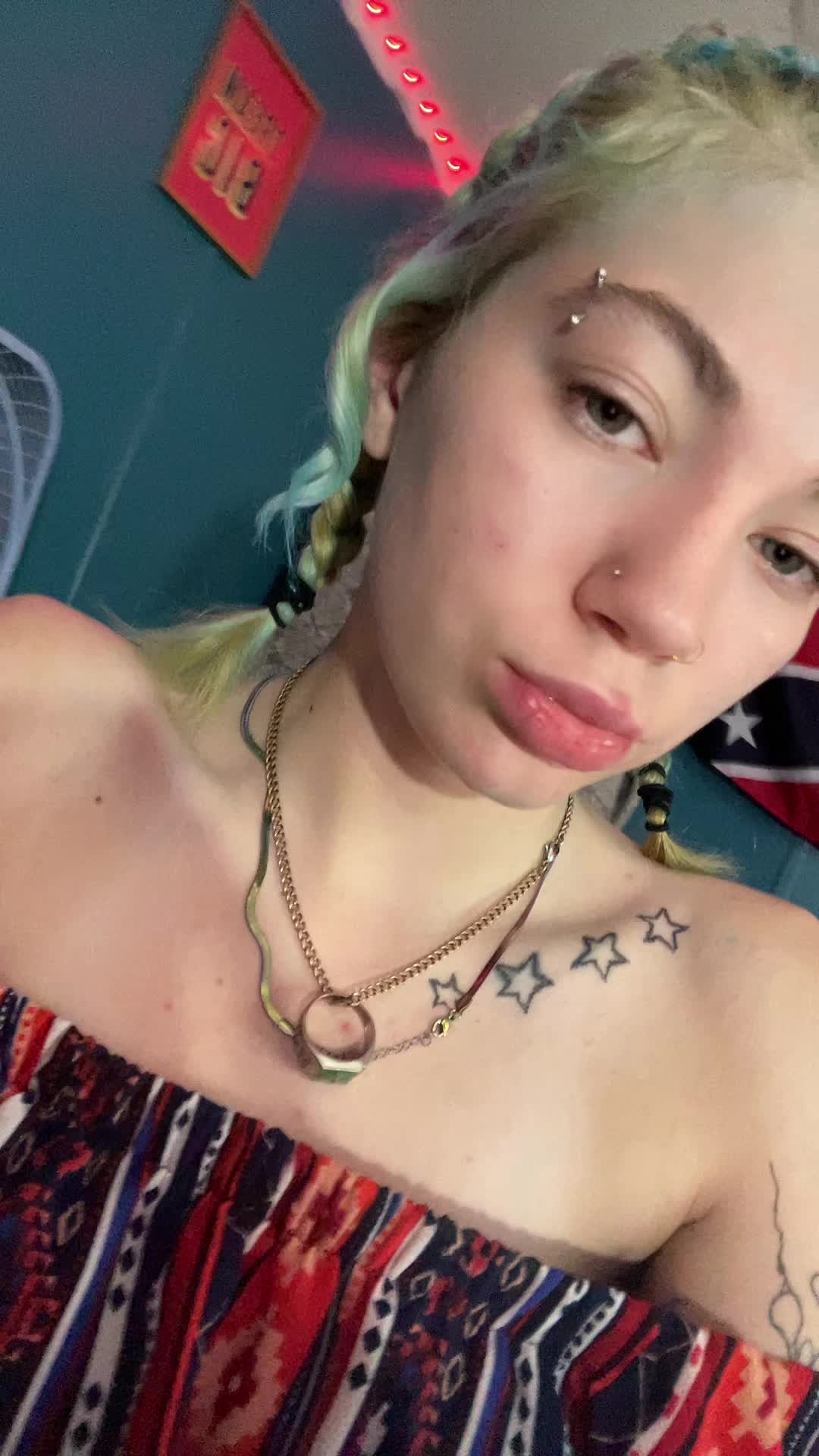 @Lilliy Henson