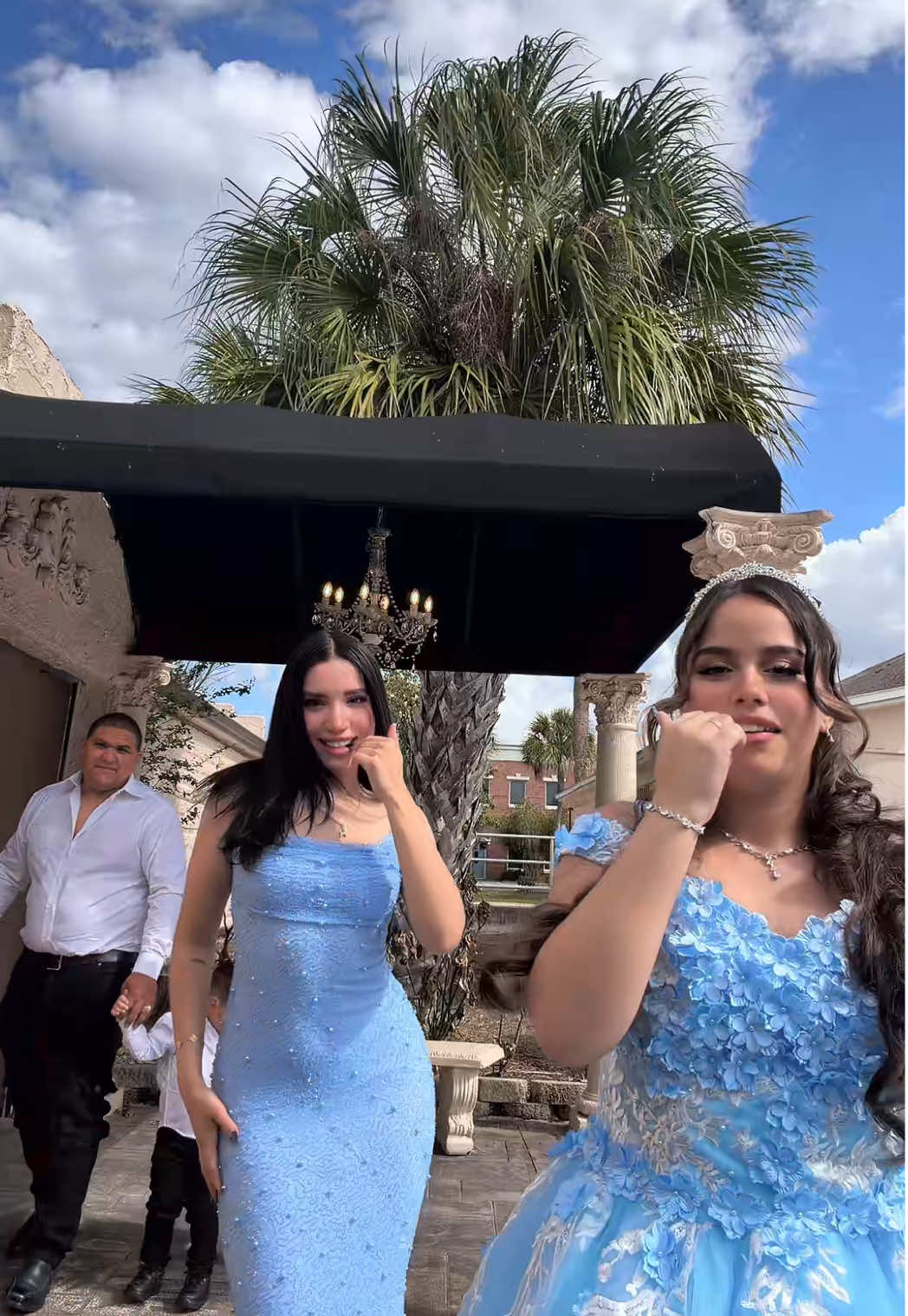 @lauren aniela