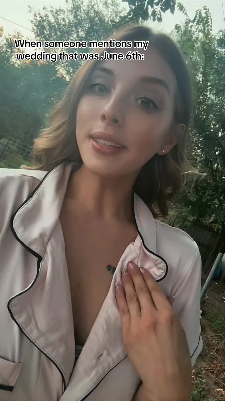@AlyBees