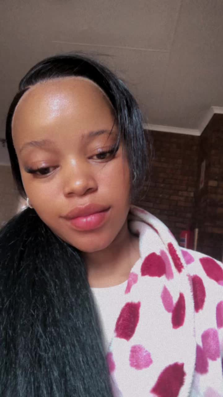 @MphoMokoena