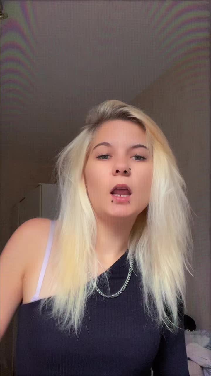 @Celine_cz
