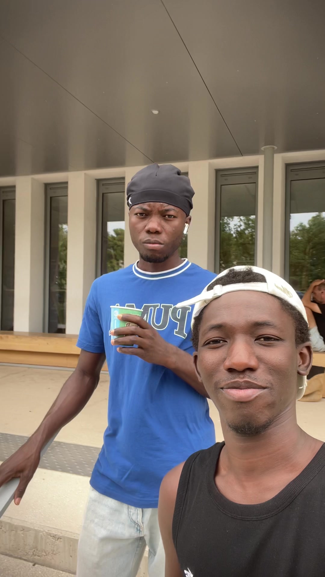 @ALHASSANE ✌🏾🇬🇳