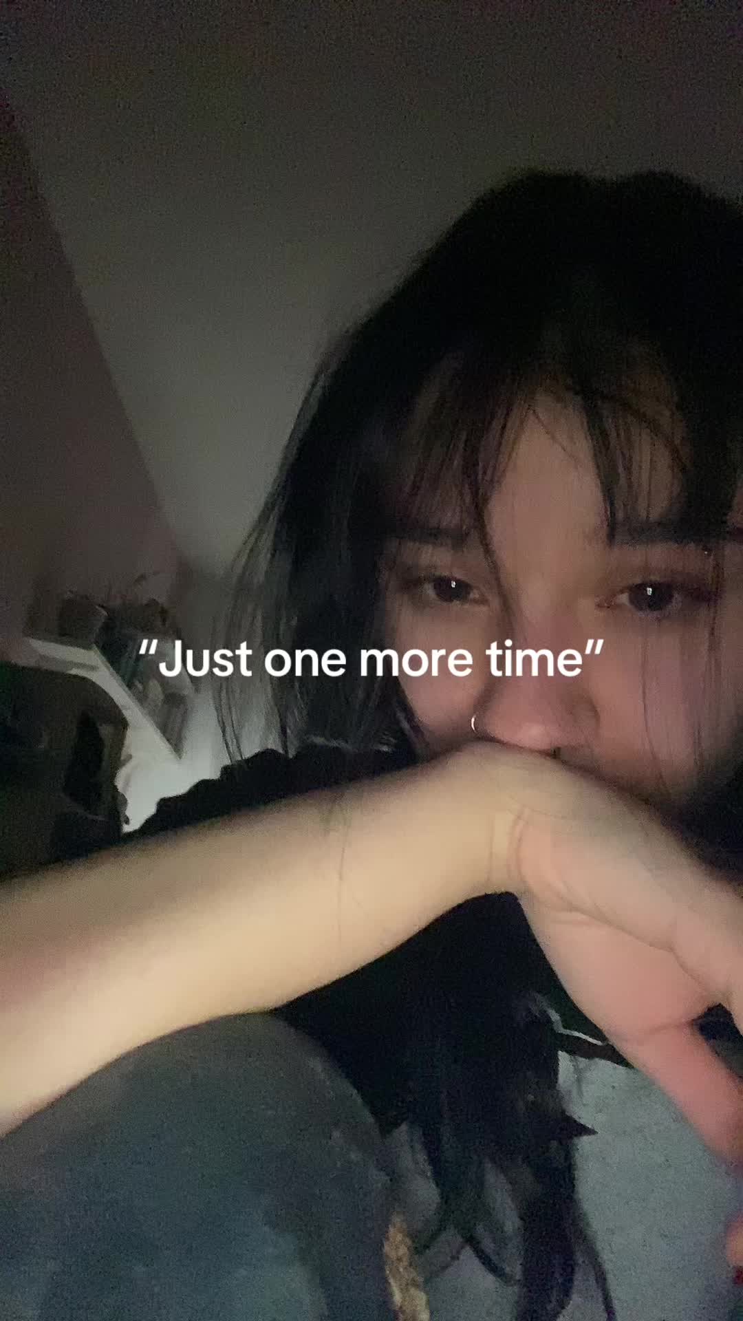 @Aprillollli >:(