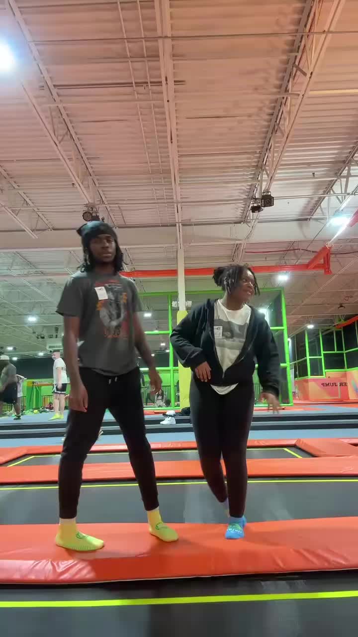@ladiesluvd2_