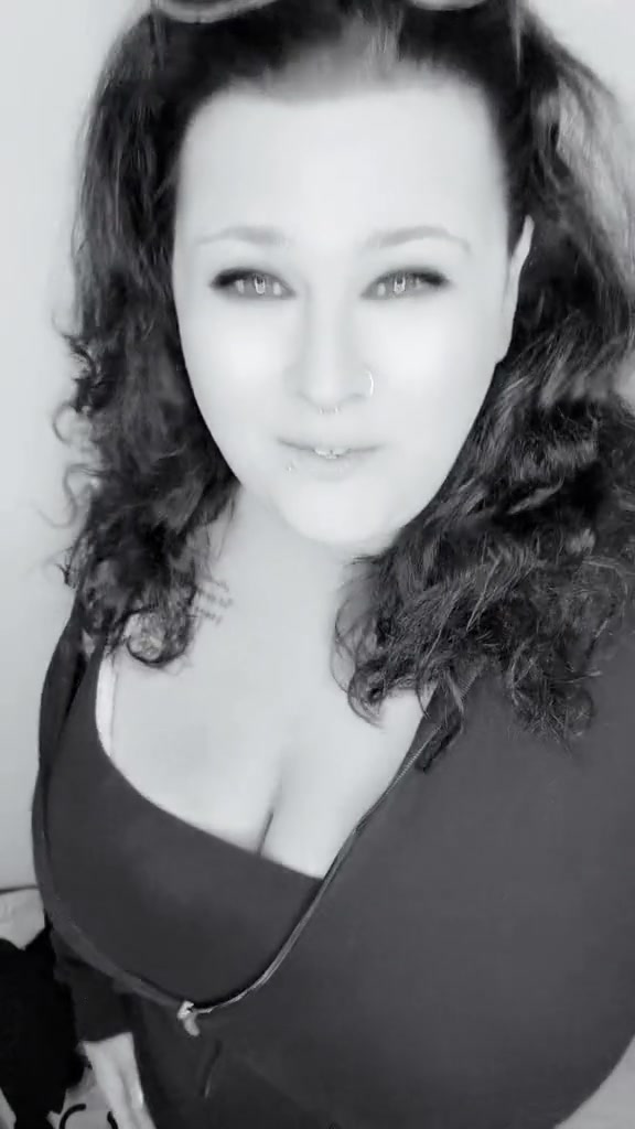 @⚜️⃤ Mrs_QueenofEmpire🔱⃤🦬