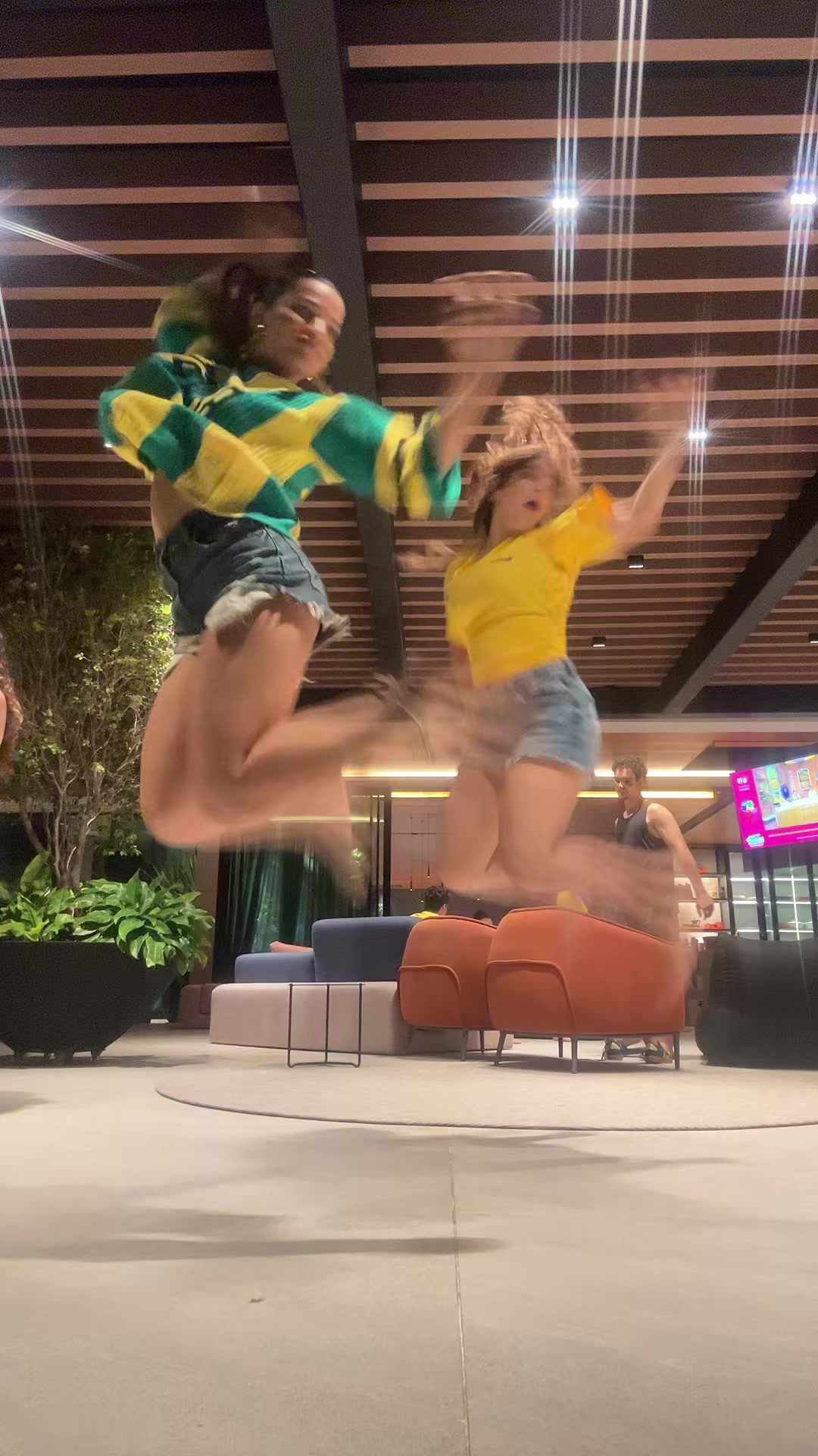 @Julia Colombo