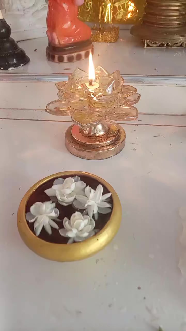 @සබ්බ දානං ධම්ම දානං ජිනාති