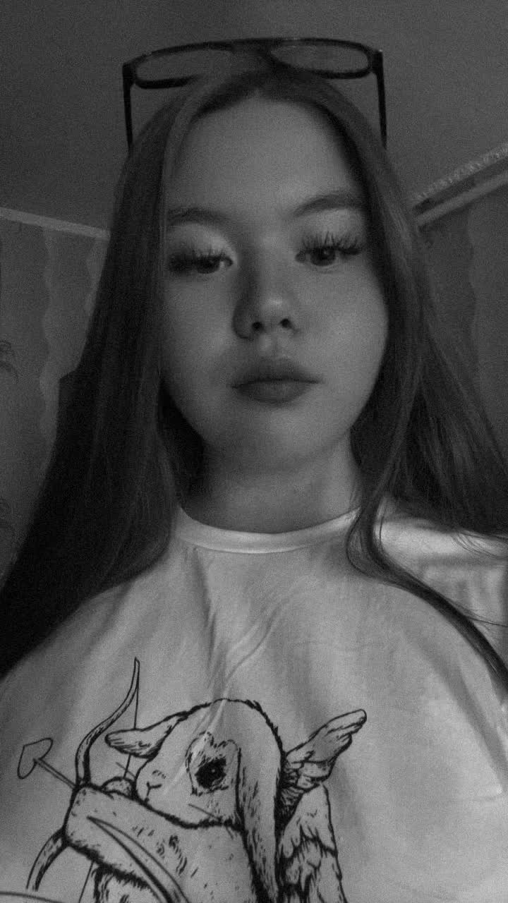 @𝓟𝓸𝓵𝓲𝓷𝓪🦊💋