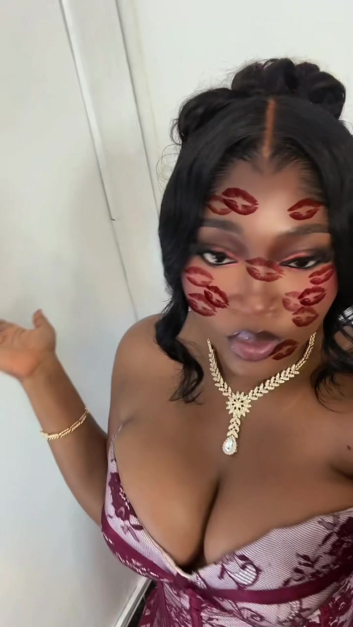 @Pookie🌹🌸♉️