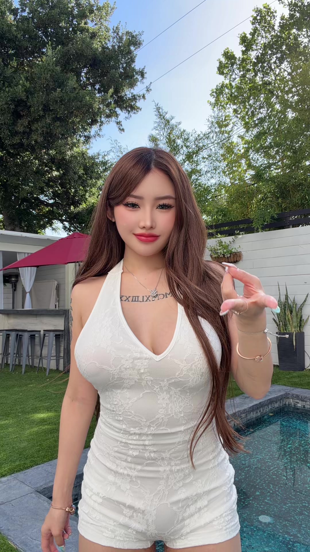@Bebe