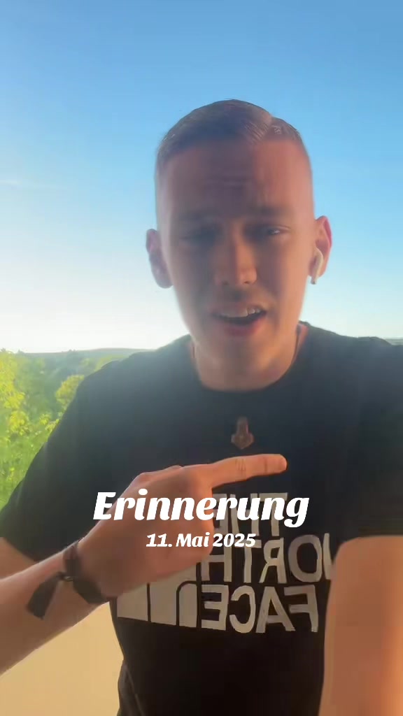 @𝑲𝒊𝒏𝒈.𝑸𝒖𝒂𝒕𝒕𝒓𝒐🇩🇪🦅