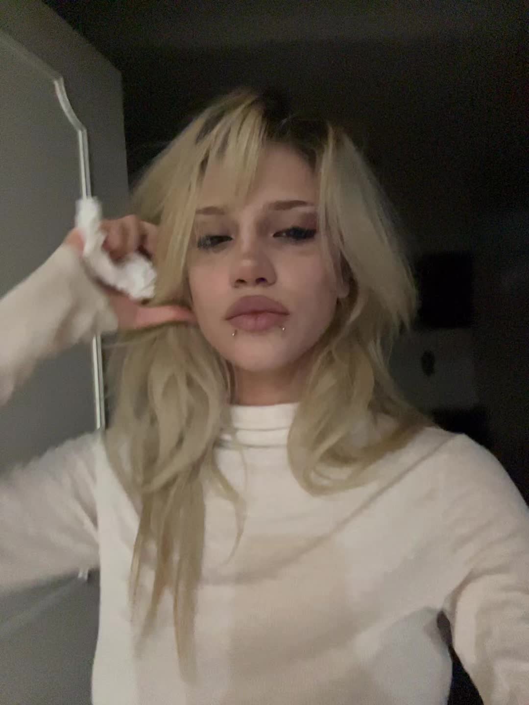 @cora.linn