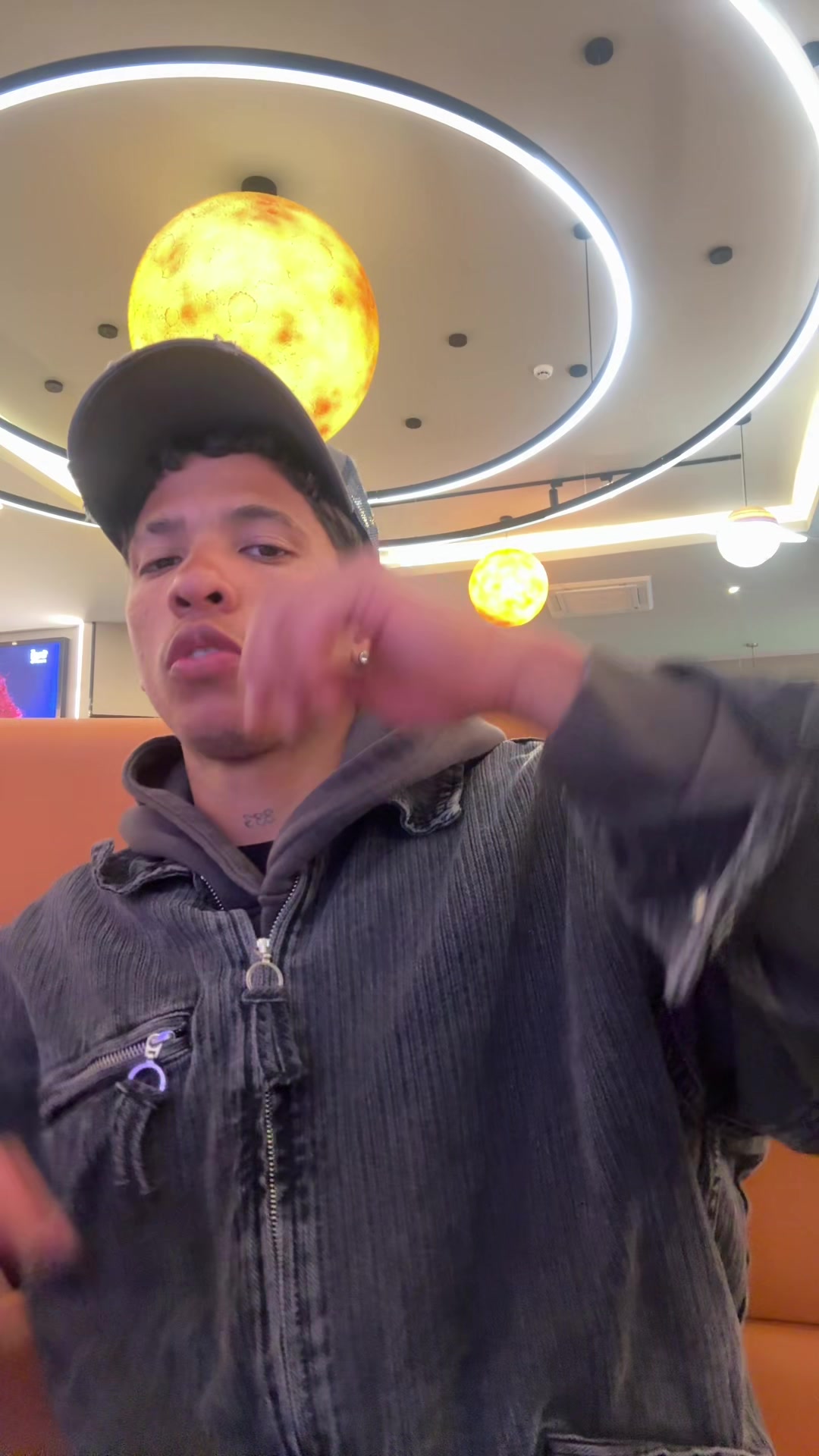 @Chrisss