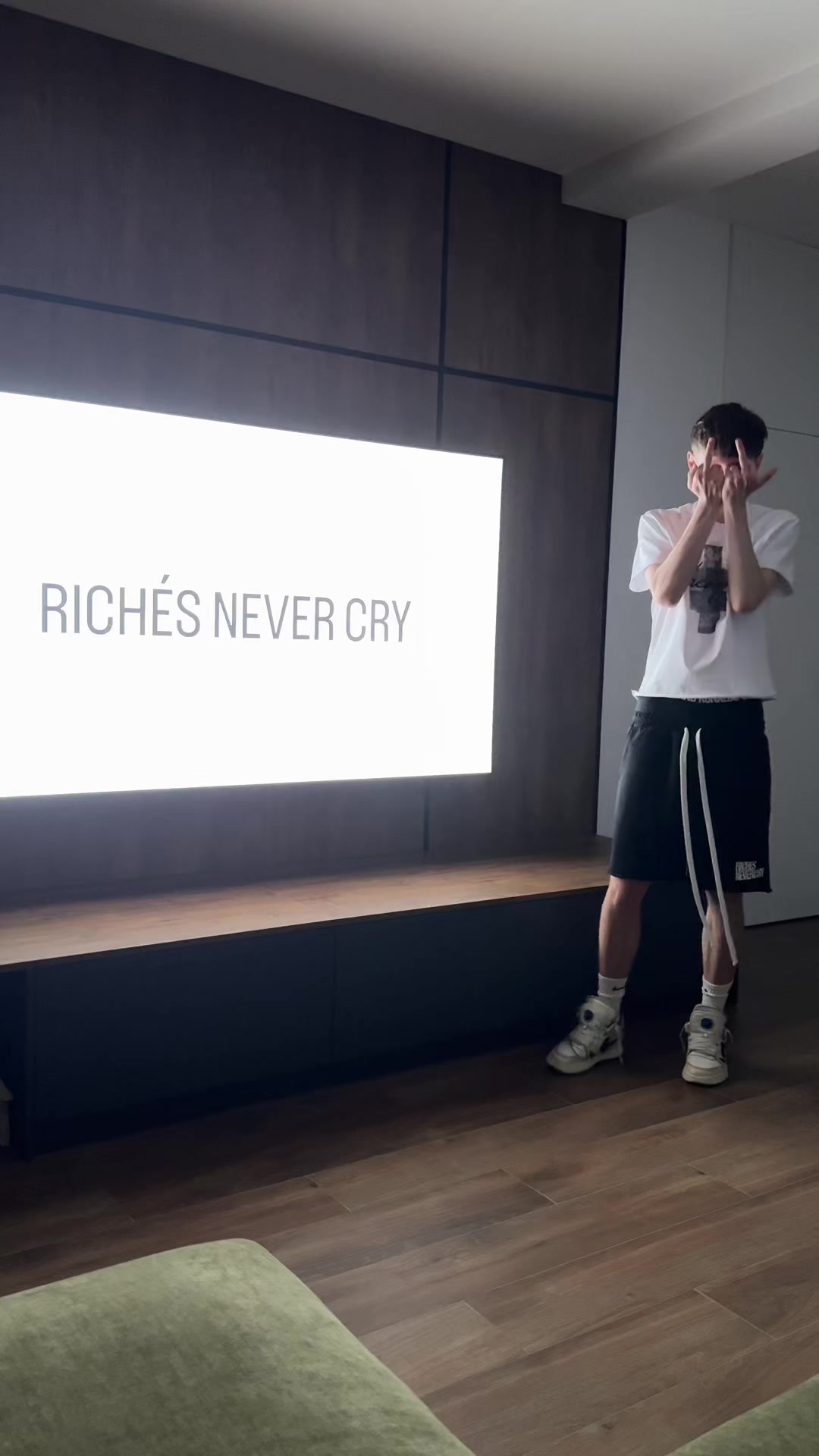 @richesnevercry