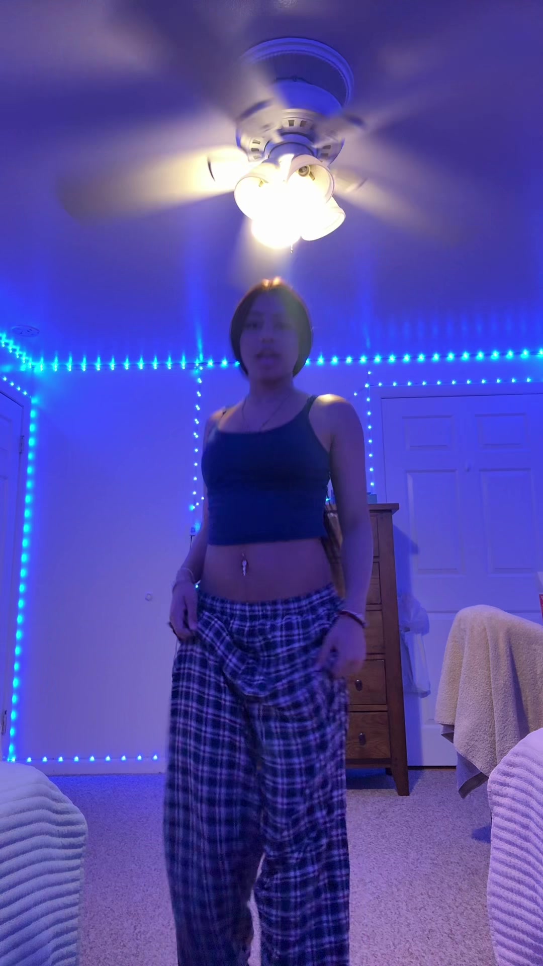@VALERIA🦦