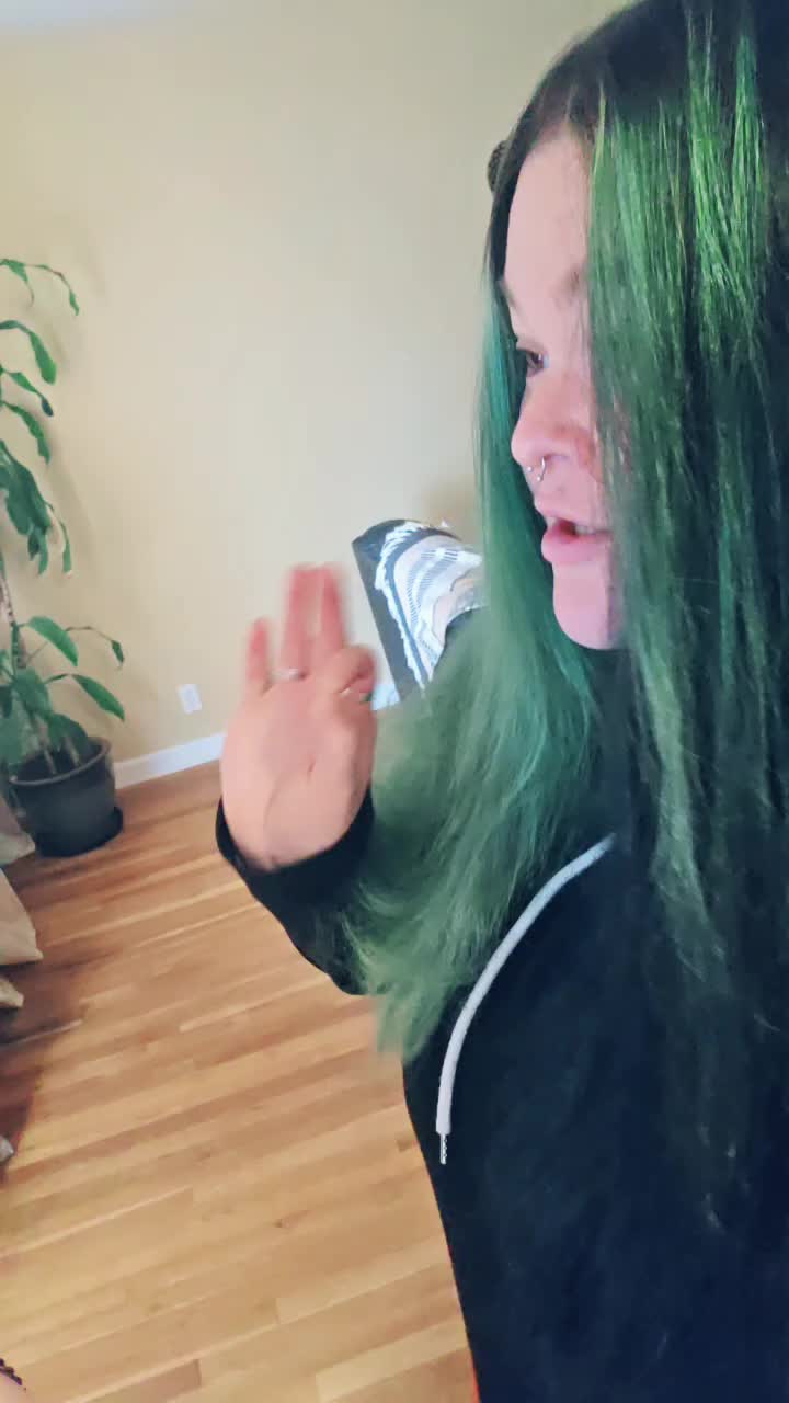 @AshTooks
