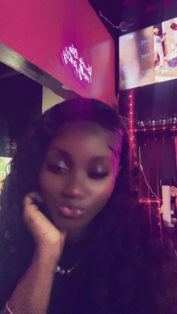 @Shæ💞
