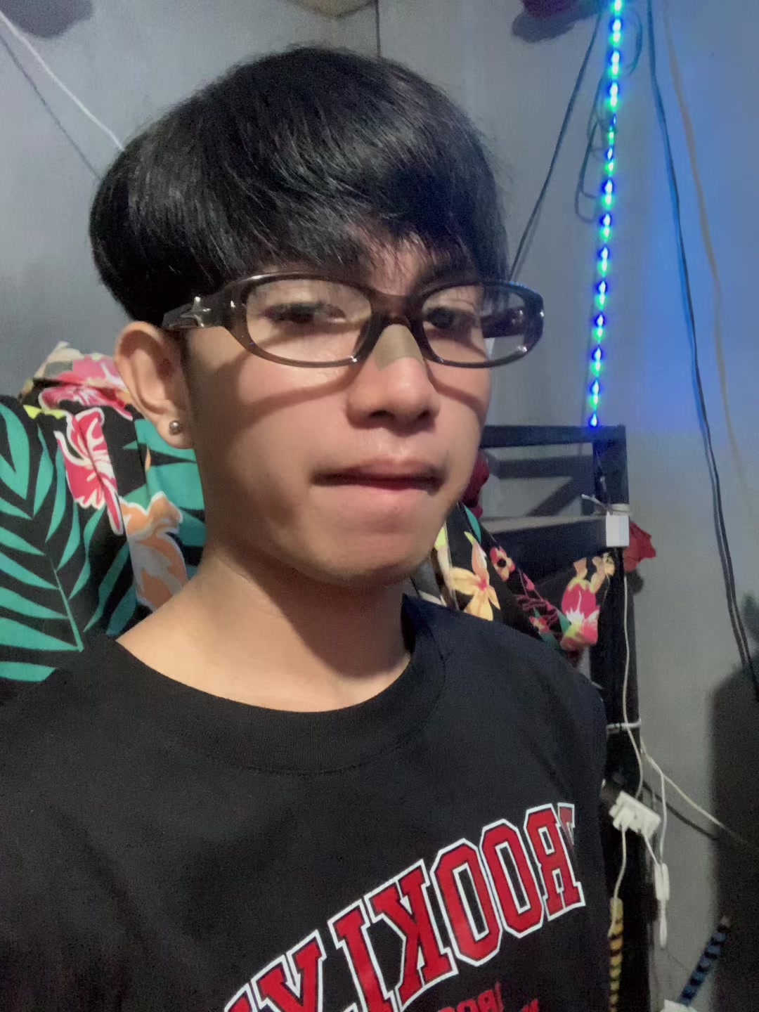 @Sheduu_