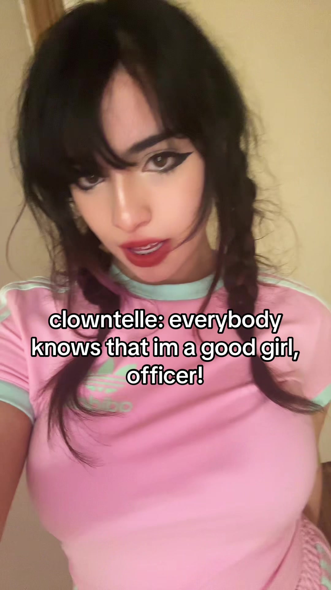@clowntelle