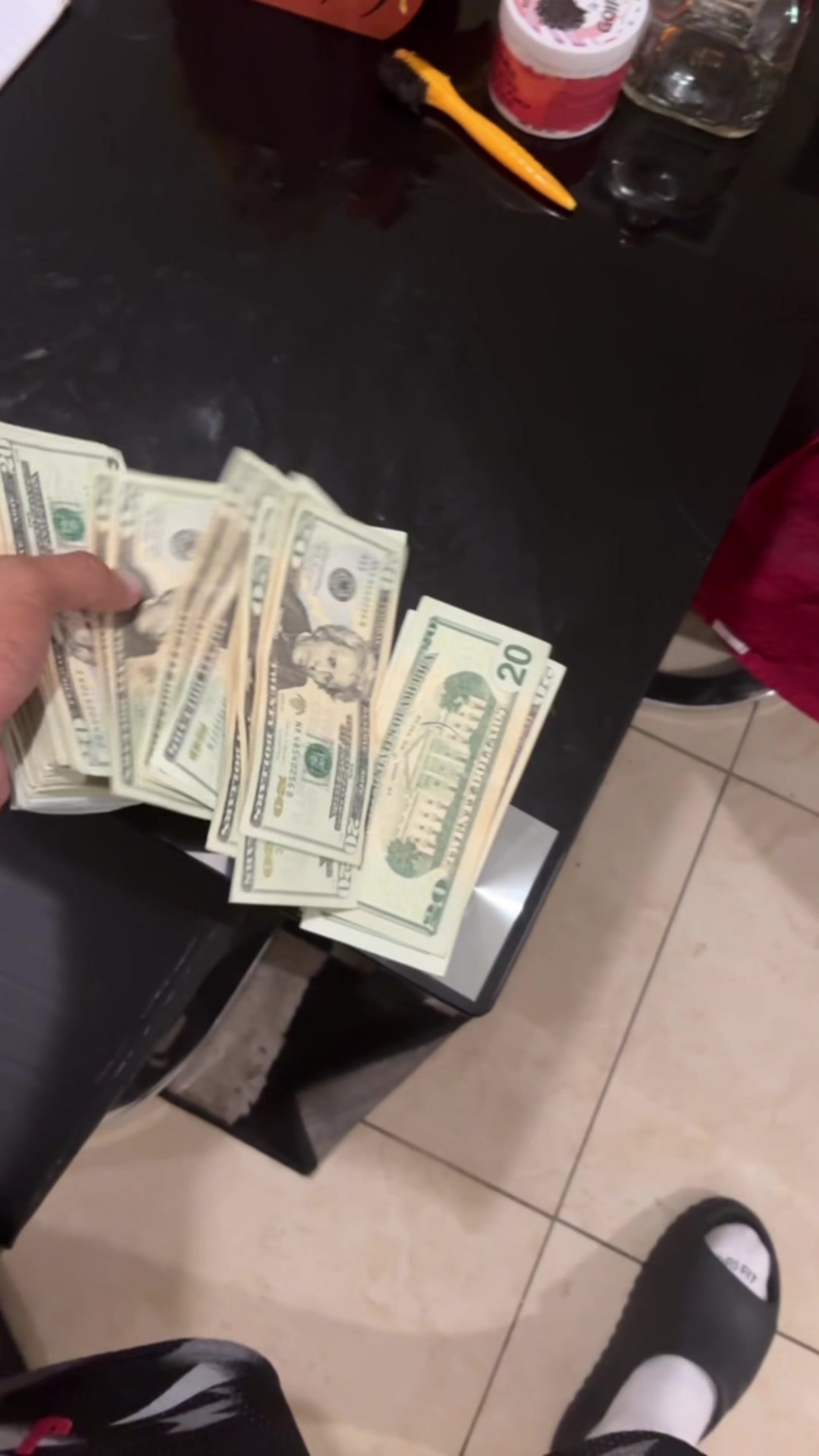 @PAPi.BEEN305💰